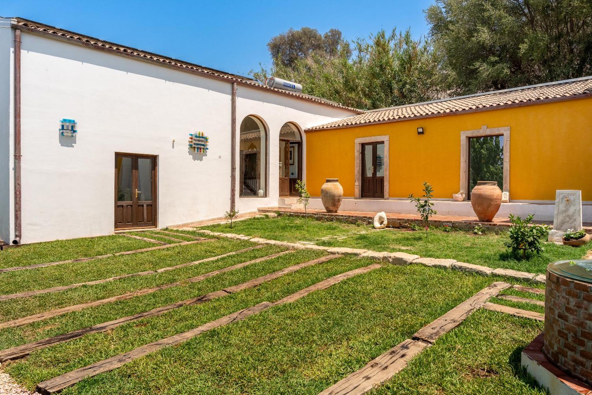 Sogno Di Giove Con Piscina By Wonderful Italy Apartman Szirakúza Kültér fotó